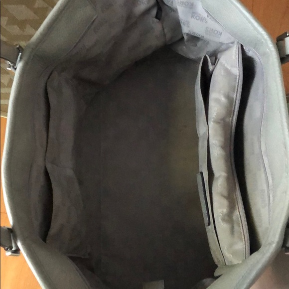 Michael Kors leather handbag - Picture 3 of 7